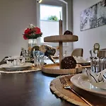Early Year - 150 Qm Fachwerkhaus Mit Heimkino & Privat-sauna & Pool 布尔格韦德尔