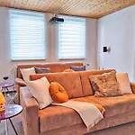 Early Year - 150 Qm Fachwerkhaus Mit Heimkino & Privat-sauna & Pool * 布尔格韦德尔