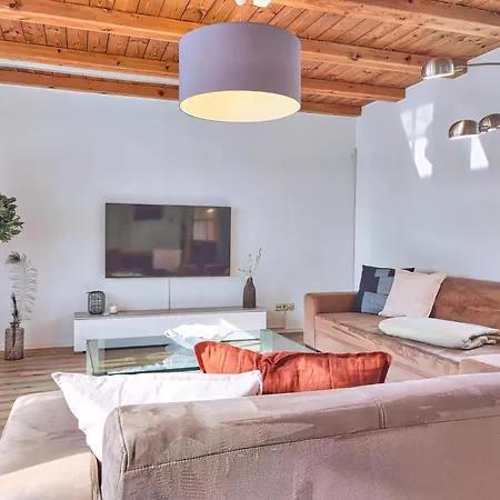 Fachwerkhaus Mit Heimkino & Privat-sauna & Pool Burgwedel (Lower-Saxony)